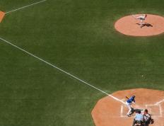 巴塞罗那不断突破！，库里连续二十场比赛得分超过表现优异比赛高潮迭起